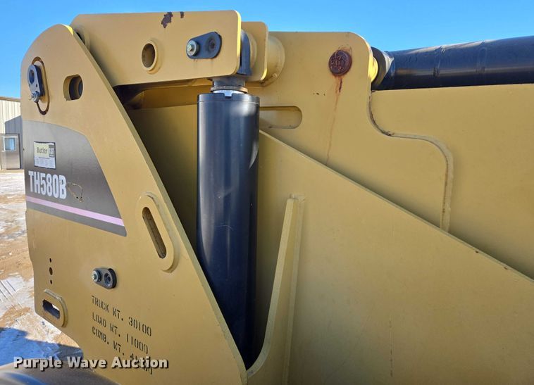 image for item EB1263 2005 Caterpillar TH580B telehandler