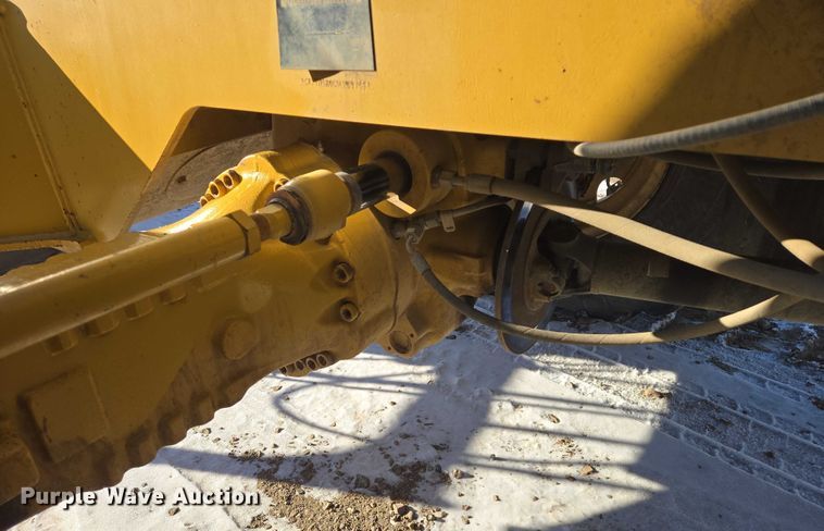 image for item EB1263 2005 Caterpillar TH580B telehandler