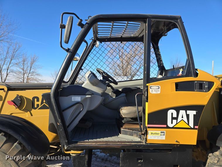 image for item EB1263 2005 Caterpillar TH580B telehandler