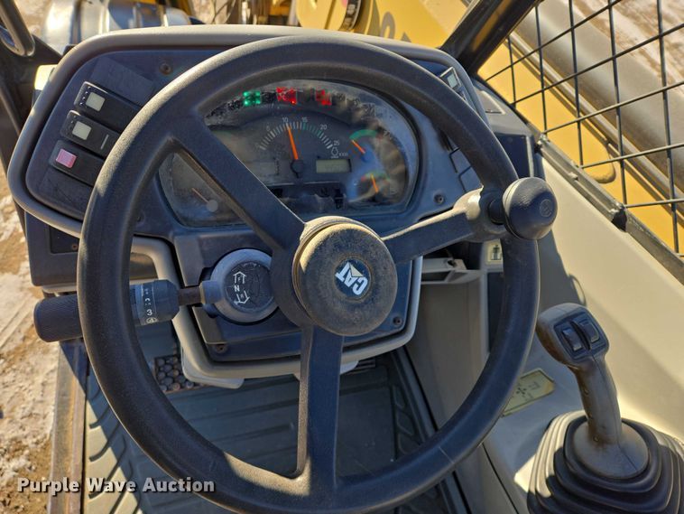 image for item EB1263 2005 Caterpillar TH580B telehandler