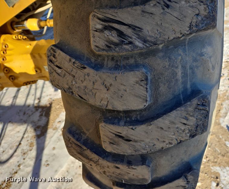 image for item EB1263 2005 Caterpillar TH580B telehandler