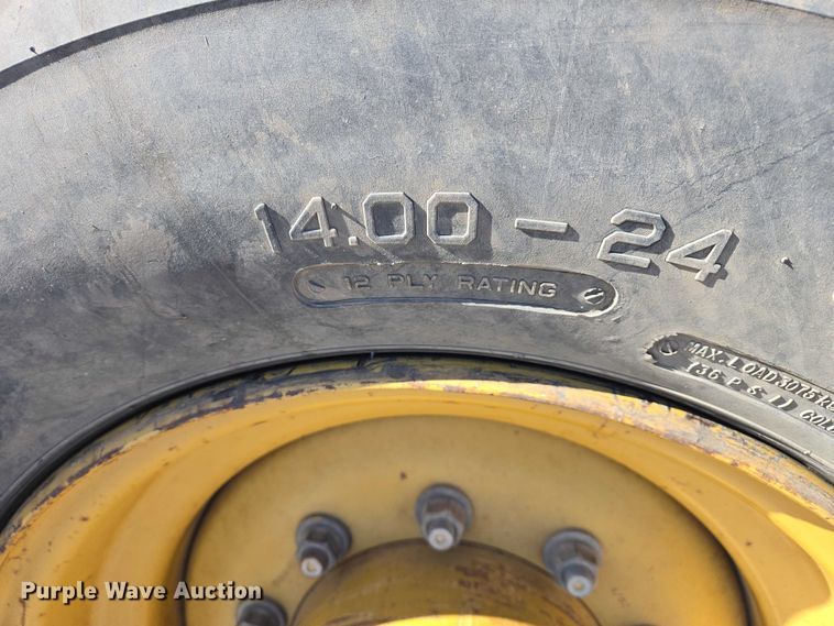 image for item EB1263 2005 Caterpillar TH580B telehandler