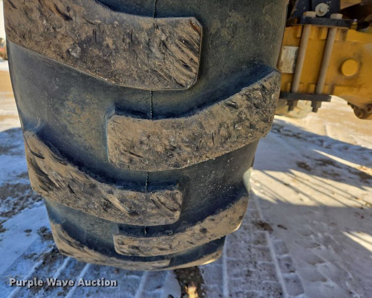 image for item EB1263 2005 Caterpillar TH580B telehandler