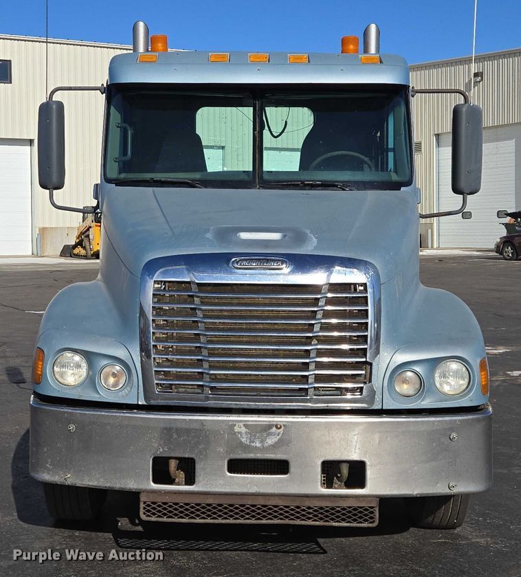 image for item EB1266 2006 Freightliner CST120 semi truck