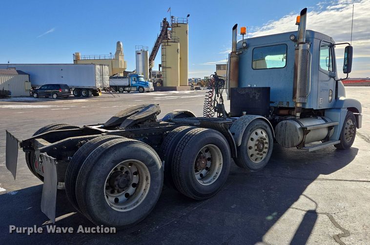 image for item EB1266 2006 Freightliner CST120 semi truck