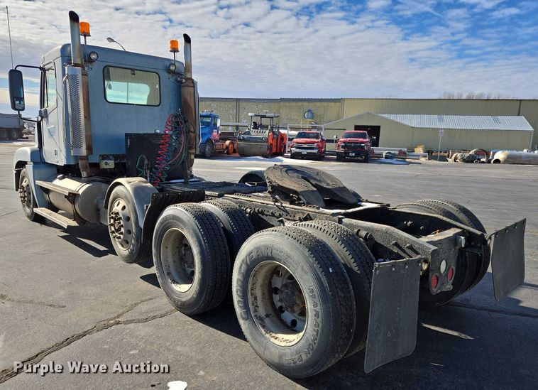 image for item EB1266 2006 Freightliner CST120 semi truck