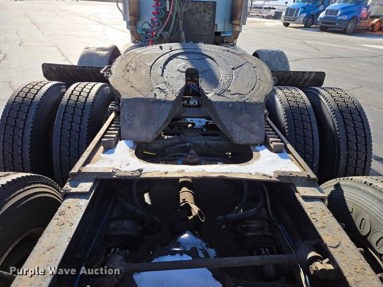 image for item EB1266 2006 Freightliner CST120 semi truck