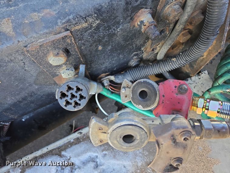 image for item EB1266 2006 Freightliner CST120 semi truck