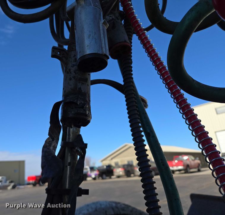 image for item EB1266 2006 Freightliner CST120 semi truck