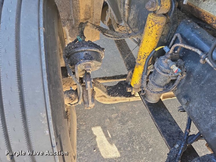 image for item EB1266 2006 Freightliner CST120 semi truck