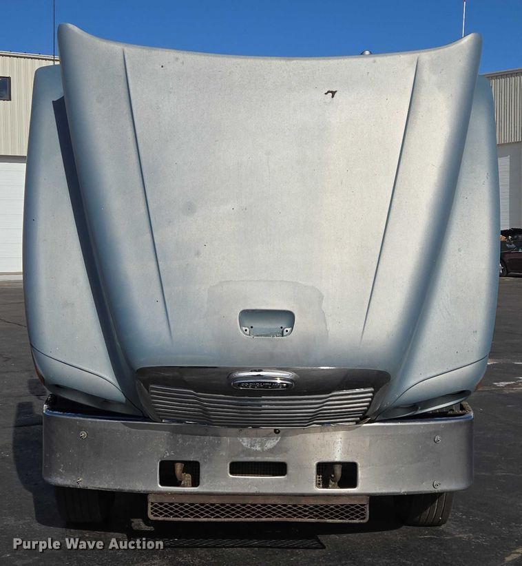 image for item EB1266 2006 Freightliner CST120 semi truck