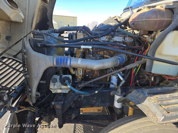 image for item EB1266 2006 Freightliner CST120 semi truck