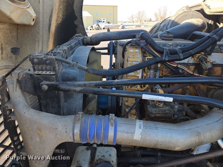 image for item EB1266 2006 Freightliner CST120 semi truck