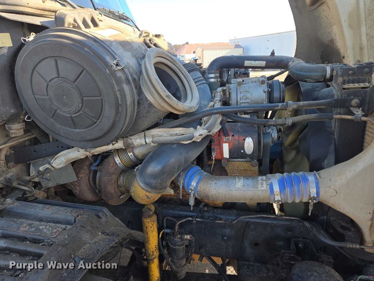 image for item EB1266 2006 Freightliner CST120 semi truck