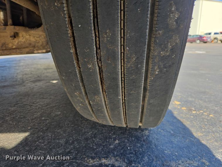 image for item EB1266 2006 Freightliner CST120 semi truck