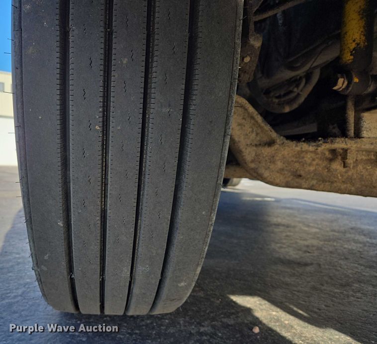 image for item EB1266 2006 Freightliner CST120 semi truck