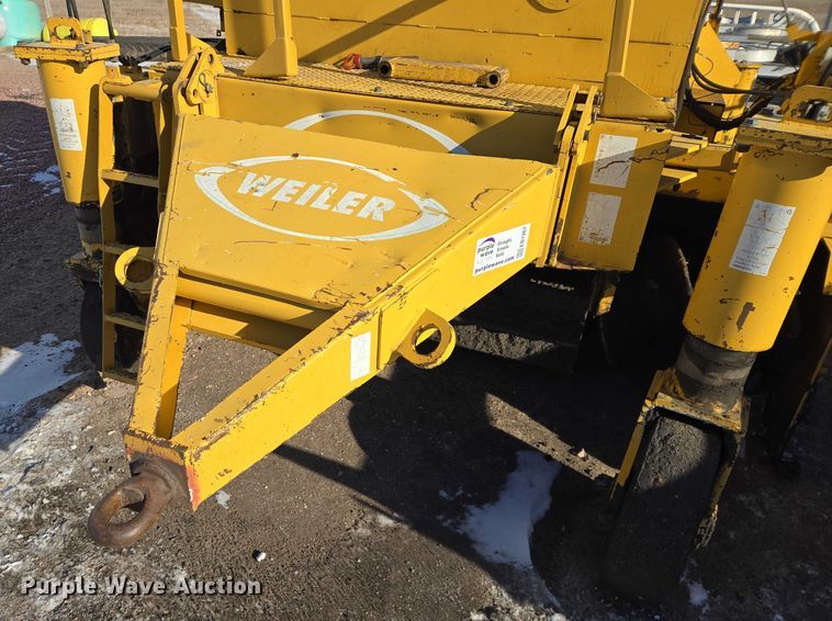 image for item EB1267 Weiler E650A windrower