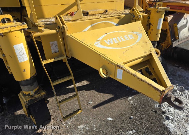 image for item EB1267 Weiler E650A windrower