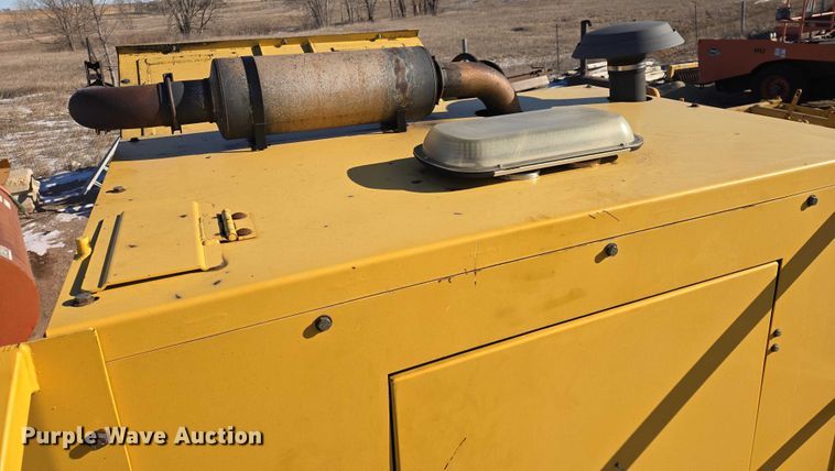 image for item EB1267 Weiler E650A windrower