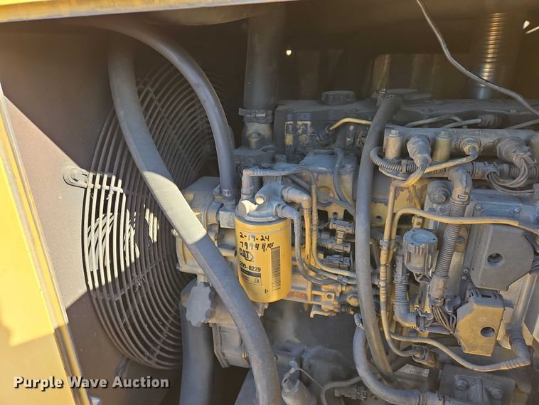 image for item EB1267 Weiler E650A windrower