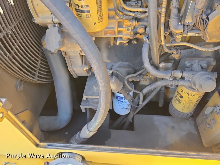 image for item EB1267 Weiler E650A windrower