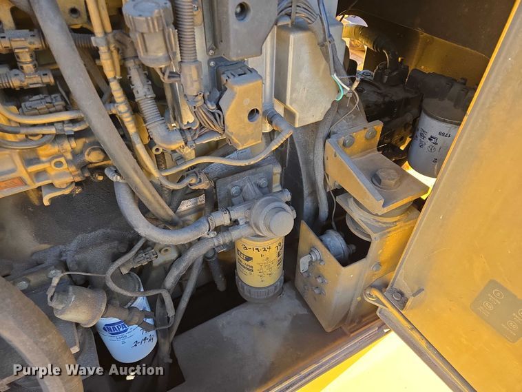 image for item EB1267 Weiler E650A windrower