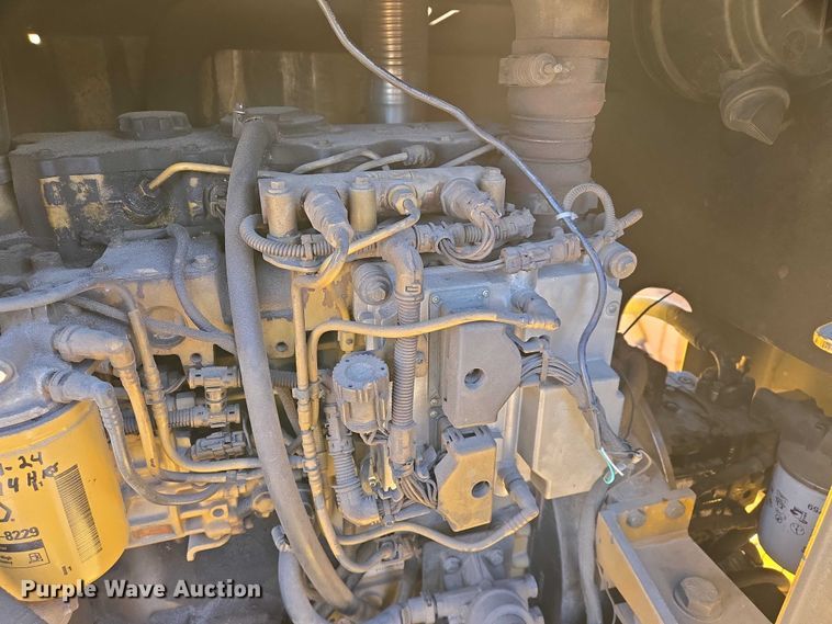 image for item EB1267 Weiler E650A windrower