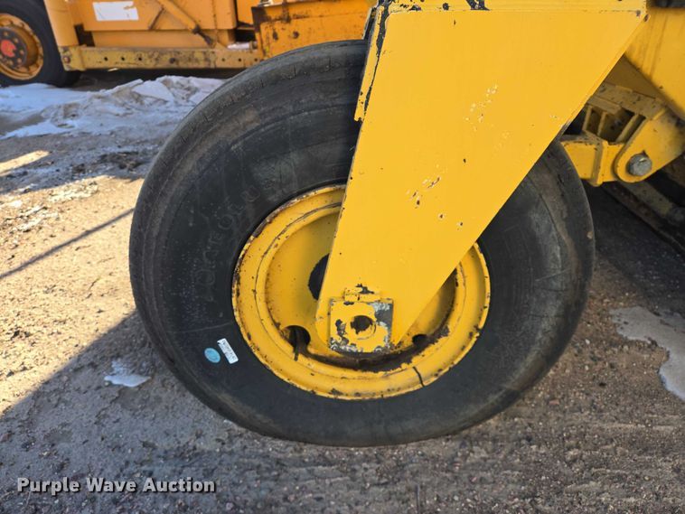 image for item EB1267 Weiler E650A windrower