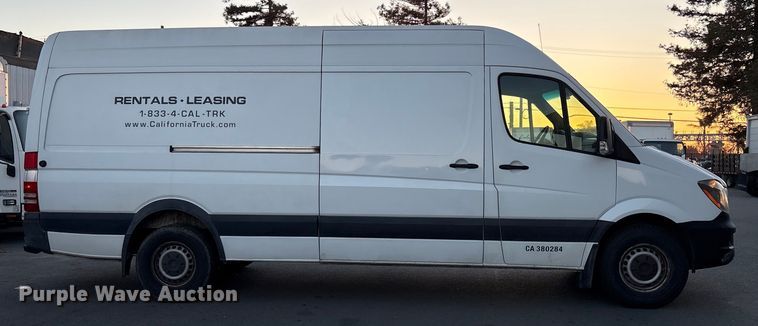 image for item EC8182 2018 Freightliner 2500 van