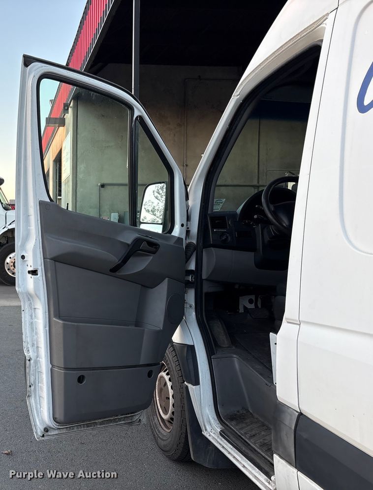 image for item EC8182 2018 Freightliner 2500 van