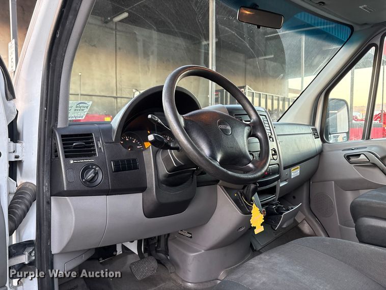 image for item EC8182 2018 Freightliner 2500 van