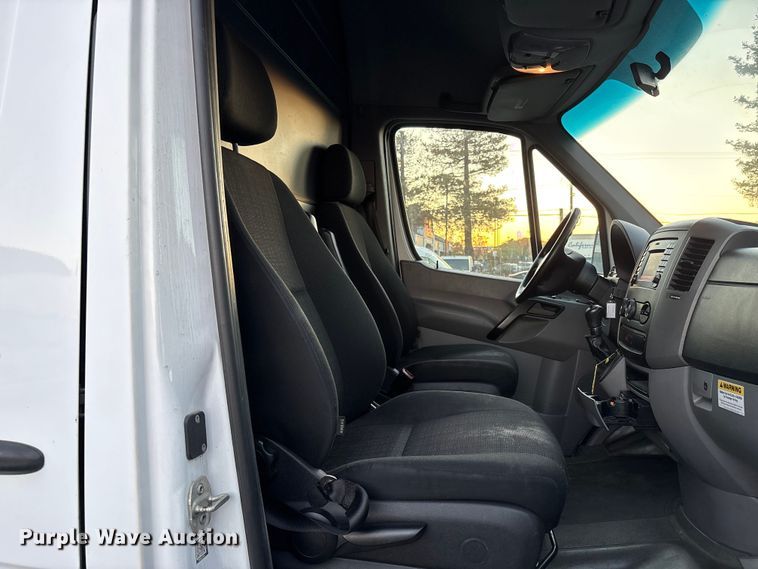 image for item EC8182 2018 Freightliner 2500 van