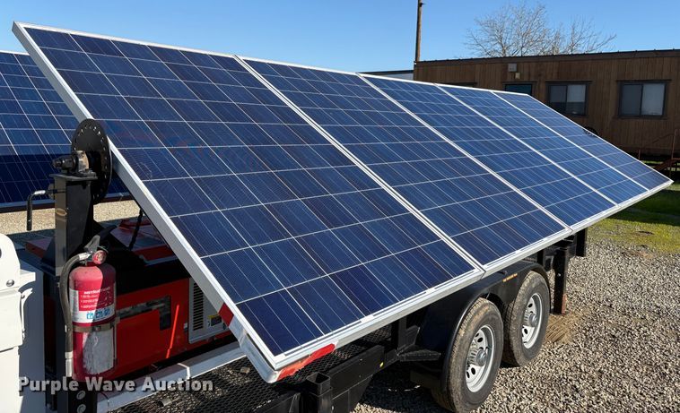 image for item EC8191 2014 Island Power USA SI 6048-US-10 solar panel trailer