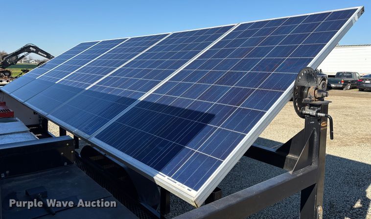 image for item EC8191 2014 Island Power USA SI 6048-US-10 solar panel trailer