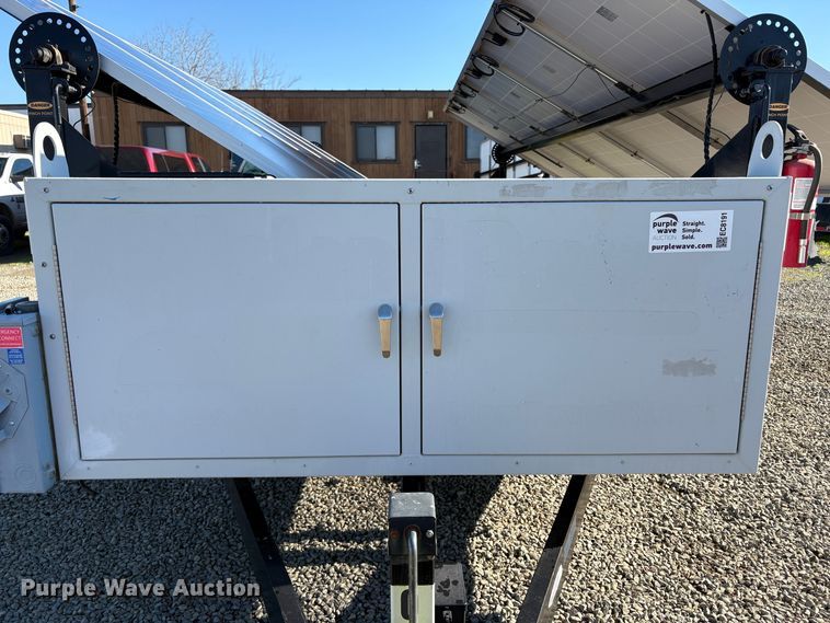 image for item EC8191 2014 Island Power USA SI 6048-US-10 solar panel trailer