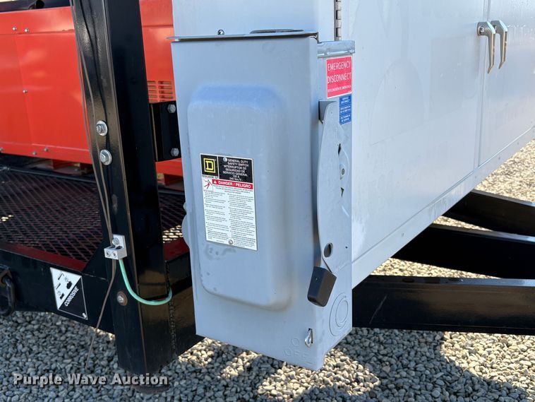 image for item EC8191 2014 Island Power USA SI 6048-US-10 solar panel trailer