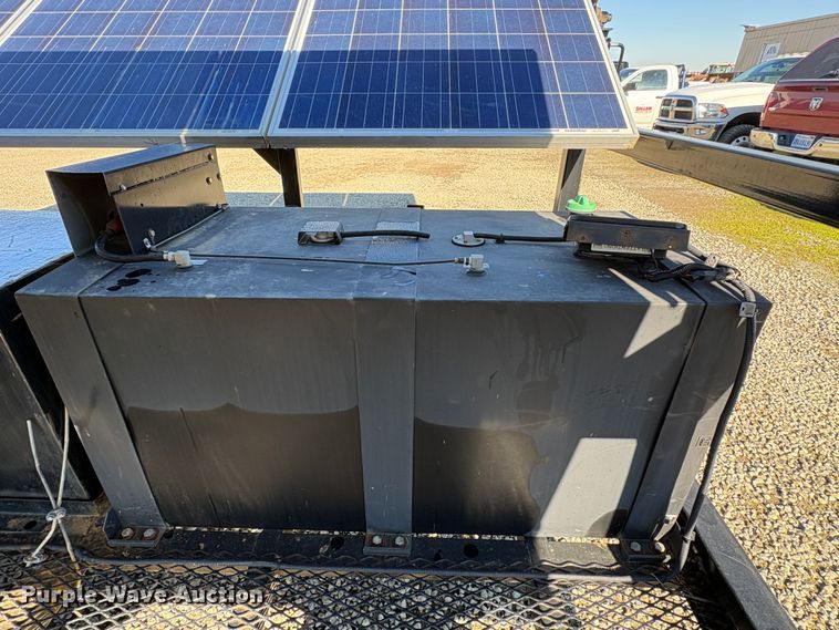 image for item EC8191 2014 Island Power USA SI 6048-US-10 solar panel trailer