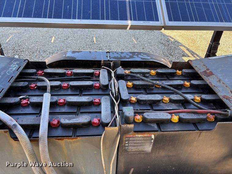 image for item EC8191 2014 Island Power USA SI 6048-US-10 solar panel trailer