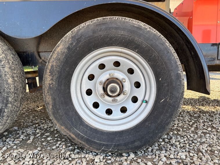 image for item EC8192 2015 Island Power USA IS 6048-US-10 solar panel trailer