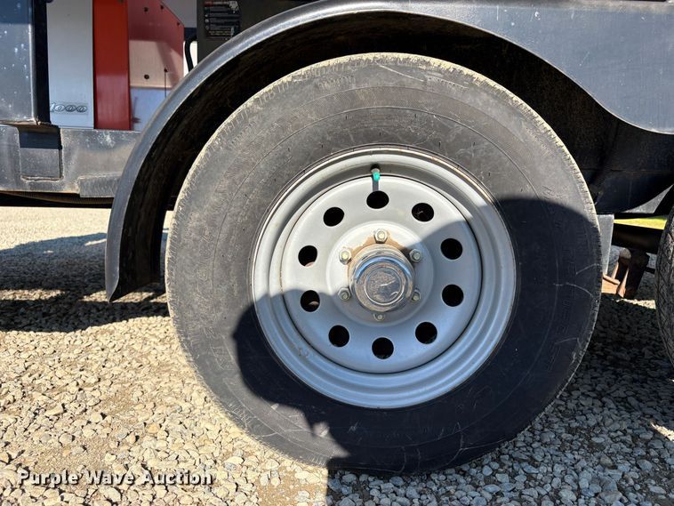 image for item EC8192 2015 Island Power USA IS 6048-US-10 solar panel trailer