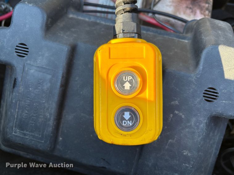 image for item EC8195 2015 Best Trailer DC4737 dump trailer