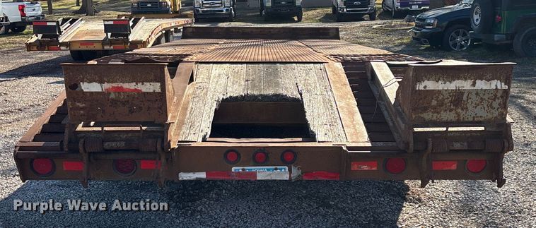 image for item ED2157 2001 Interstate equipment trailer