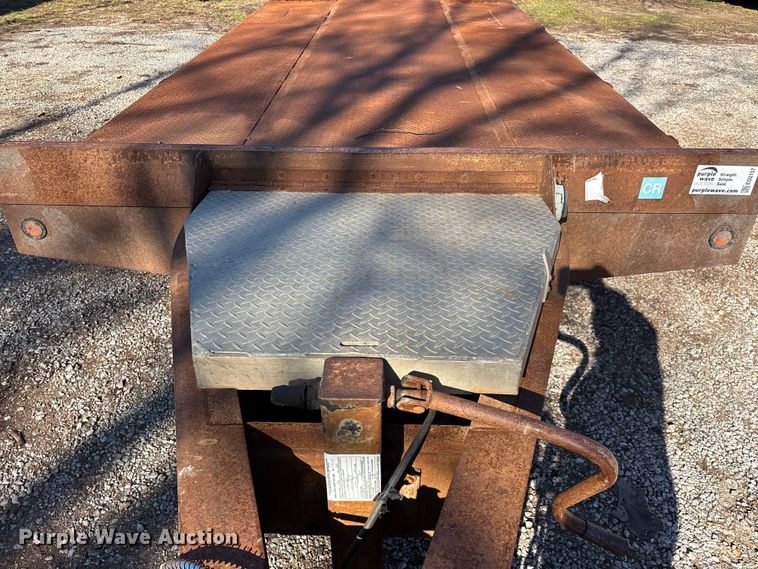 image for item ED2157 2001 Interstate equipment trailer