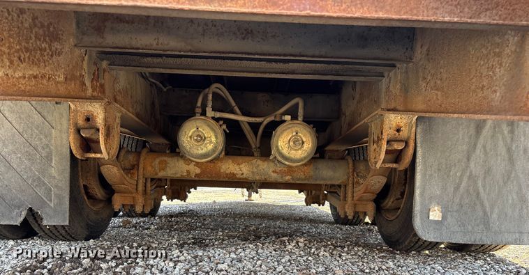 image for item ED2157 2001 Interstate equipment trailer