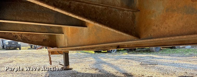 image for item ED2157 2001 Interstate equipment trailer