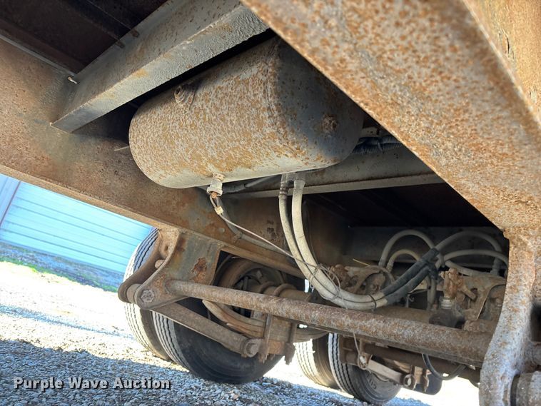 image for item ED2157 2001 Interstate equipment trailer