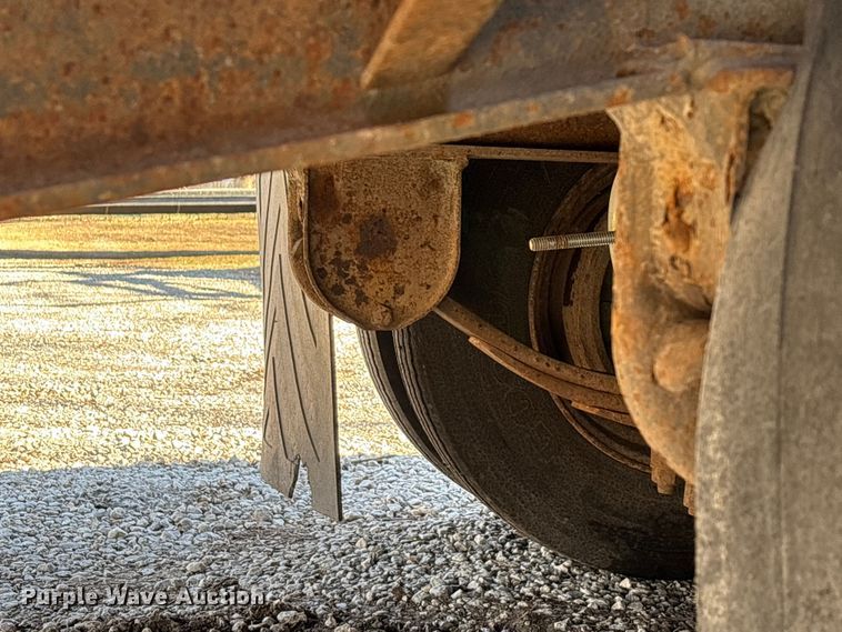 image for item ED2157 2001 Interstate equipment trailer