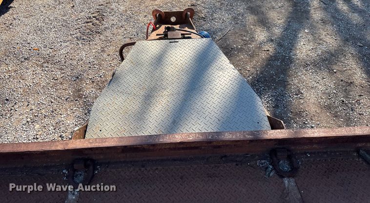 image for item ED2157 2001 Interstate equipment trailer