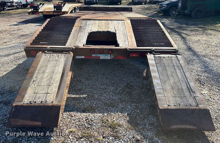 image for item ED2157 2001 Interstate equipment trailer