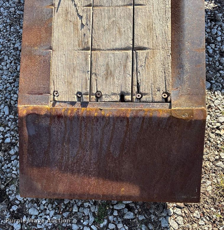 image for item ED2157 2001 Interstate equipment trailer